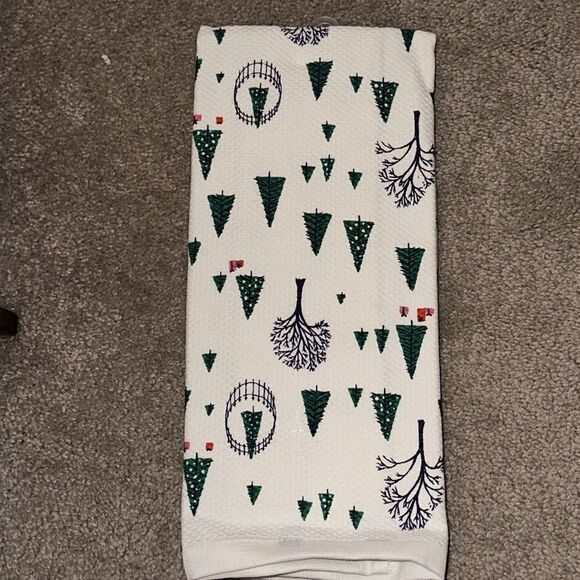 Kate ♠️ Spade Set of Two Holiday Towels! - Picture 2 of 5